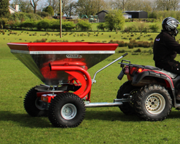 Maximise Your Fertiliser Efficiency with the Quad-X Pro Spreader – Now Spreading up to 24m/78ft!